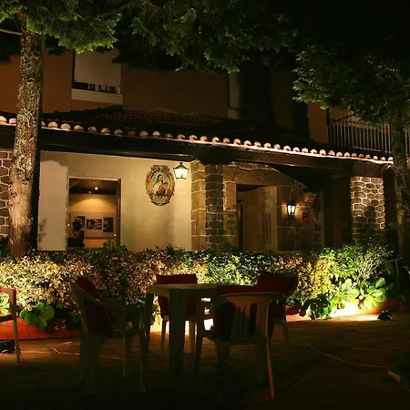 Corredoura Garden 3* קאלדלאס