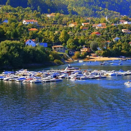 Corredoura Garden 3* Caldelas