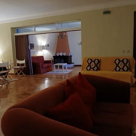 Corredoura Garden 3* קאלדלאס