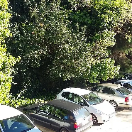 בית הארחה Corredoura Garden 3*