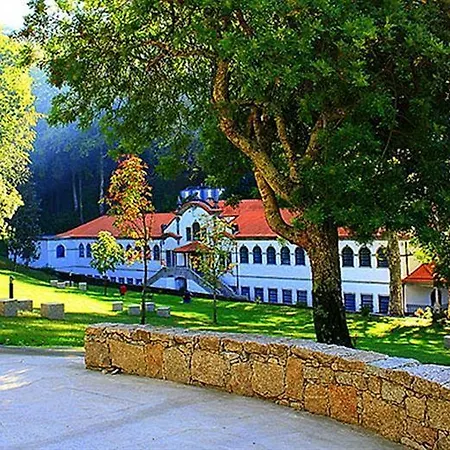 Corredoura Garden Pensjonat Caldelas