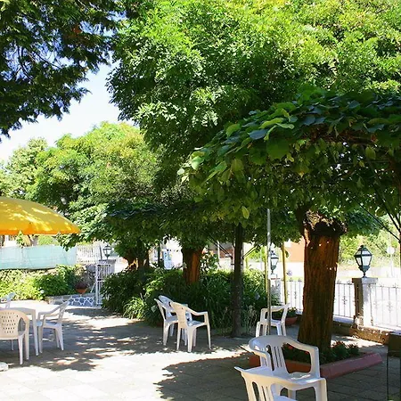Corredoura Garden Πανσιόν