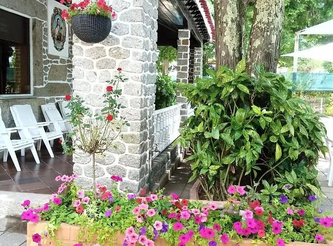 Corredoura Garden 3* Caldelas